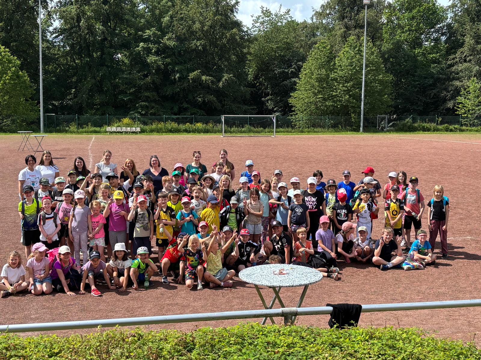 Große Begeisterung beim ersten Sponsorenlauf der Grundschule Boos